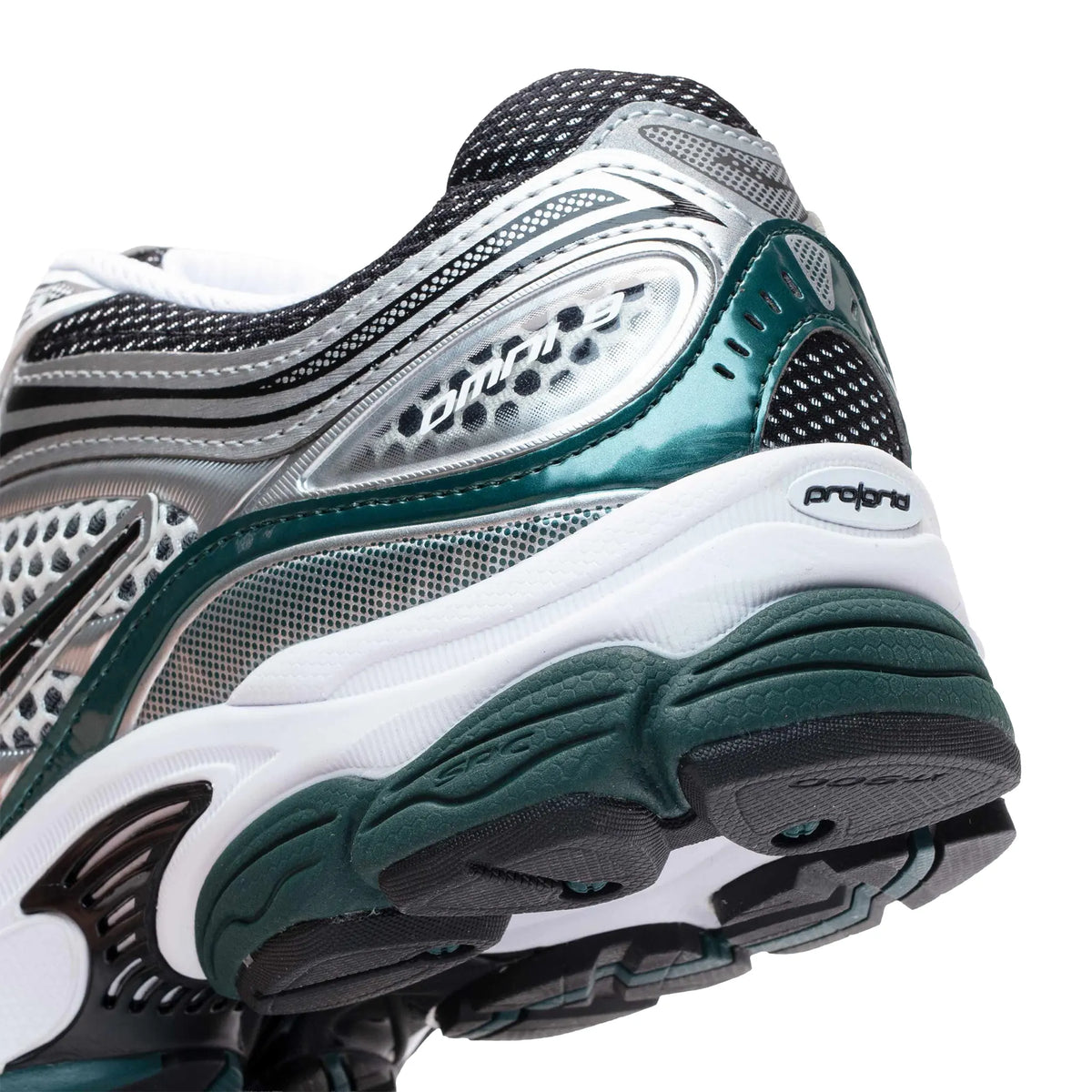 Saucony Progrid Omni 9 White Pine Green Sneakers